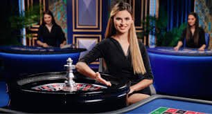 Tangkapan layar aplikasi fantastik 4d menampilkan meja dealer langsung dan antarmuka sportsbook
